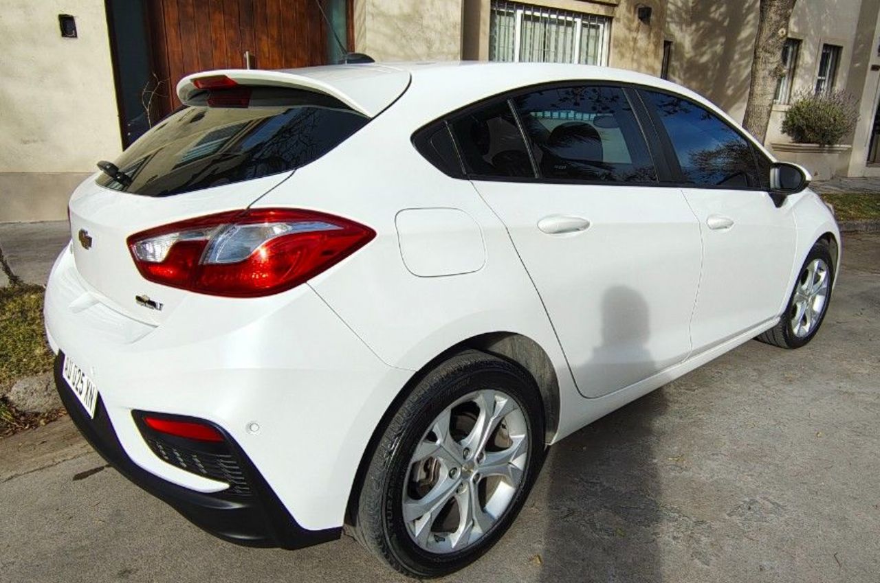 Chevrolet Cruze Usado en Mendoza, deRuedas