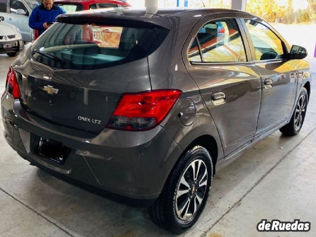 Chevrolet Onix Usado en Mendoza, deRuedas