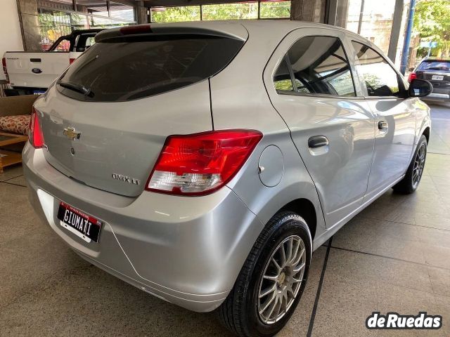 Chevrolet Onix Usado en Mendoza, deRuedas