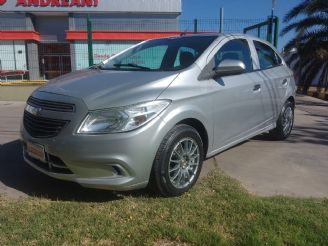 Chevrolet Onix Usado en Mendoza Financiado