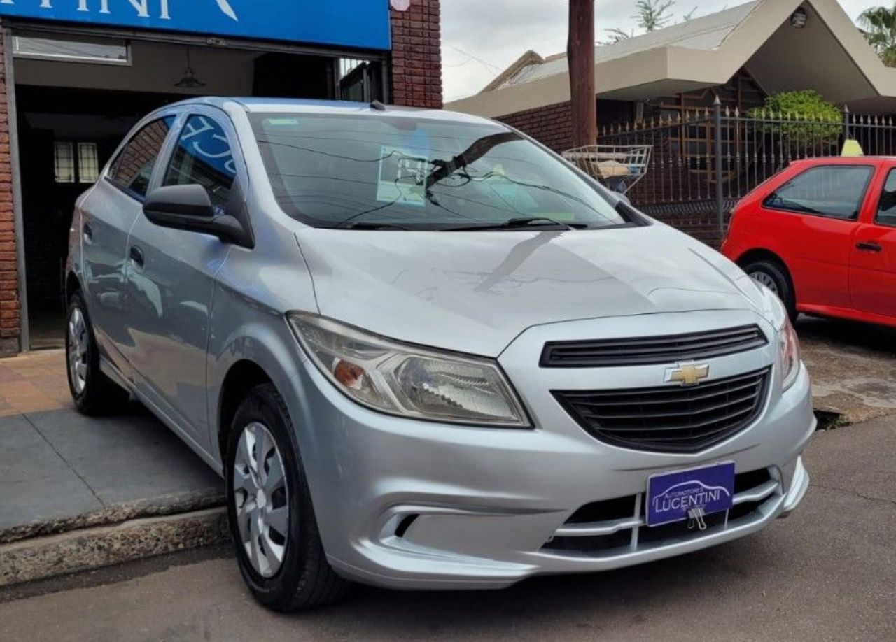 Chevrolet Onix Usado Financiado en Mendoza, deRuedas