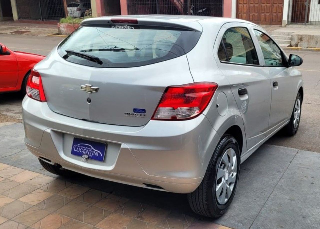 Chevrolet Onix Usado Financiado en Mendoza, deRuedas