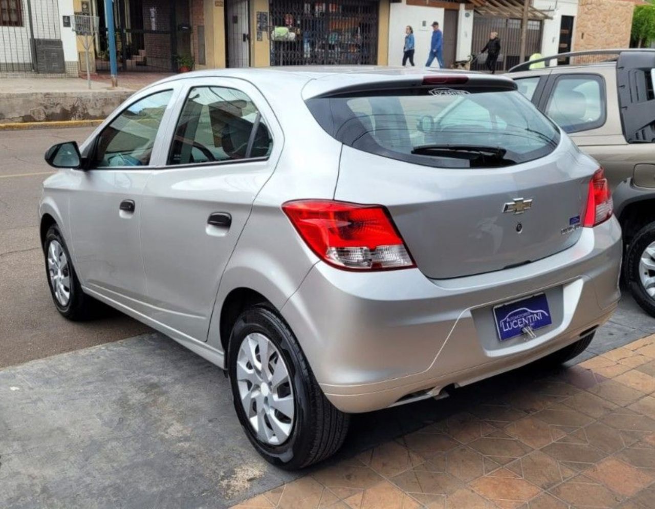 Chevrolet Onix Usado Financiado en Mendoza, deRuedas