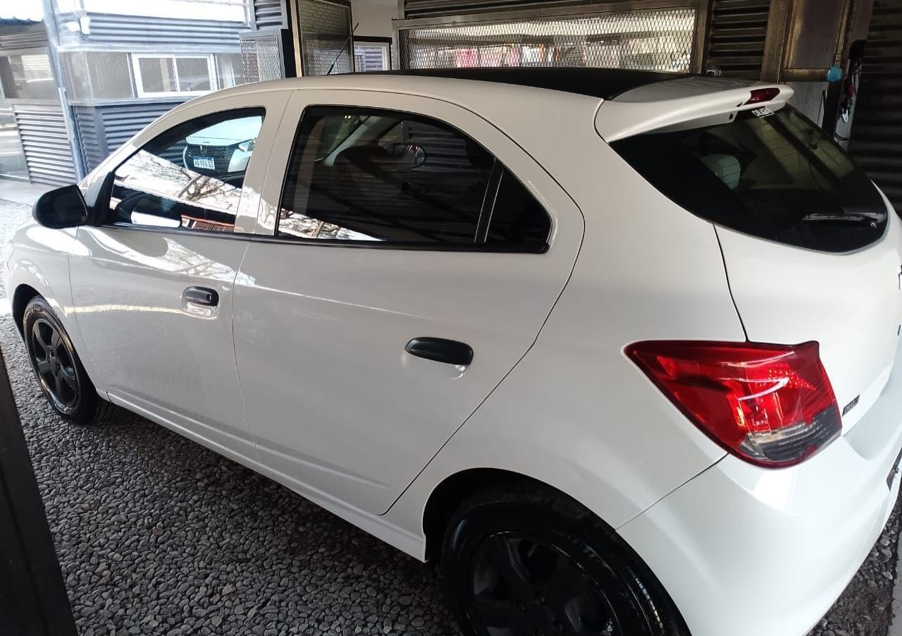 Chevrolet Onix Usado Financiado en Córdoba, deRuedas