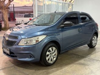 Chevrolet Onix Usado en Mendoza Financiado