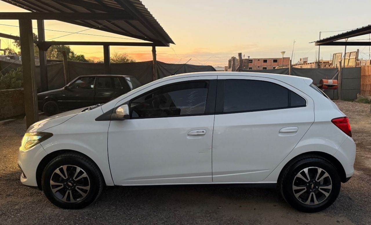 Chevrolet Onix Usado en San Juan, deRuedas
