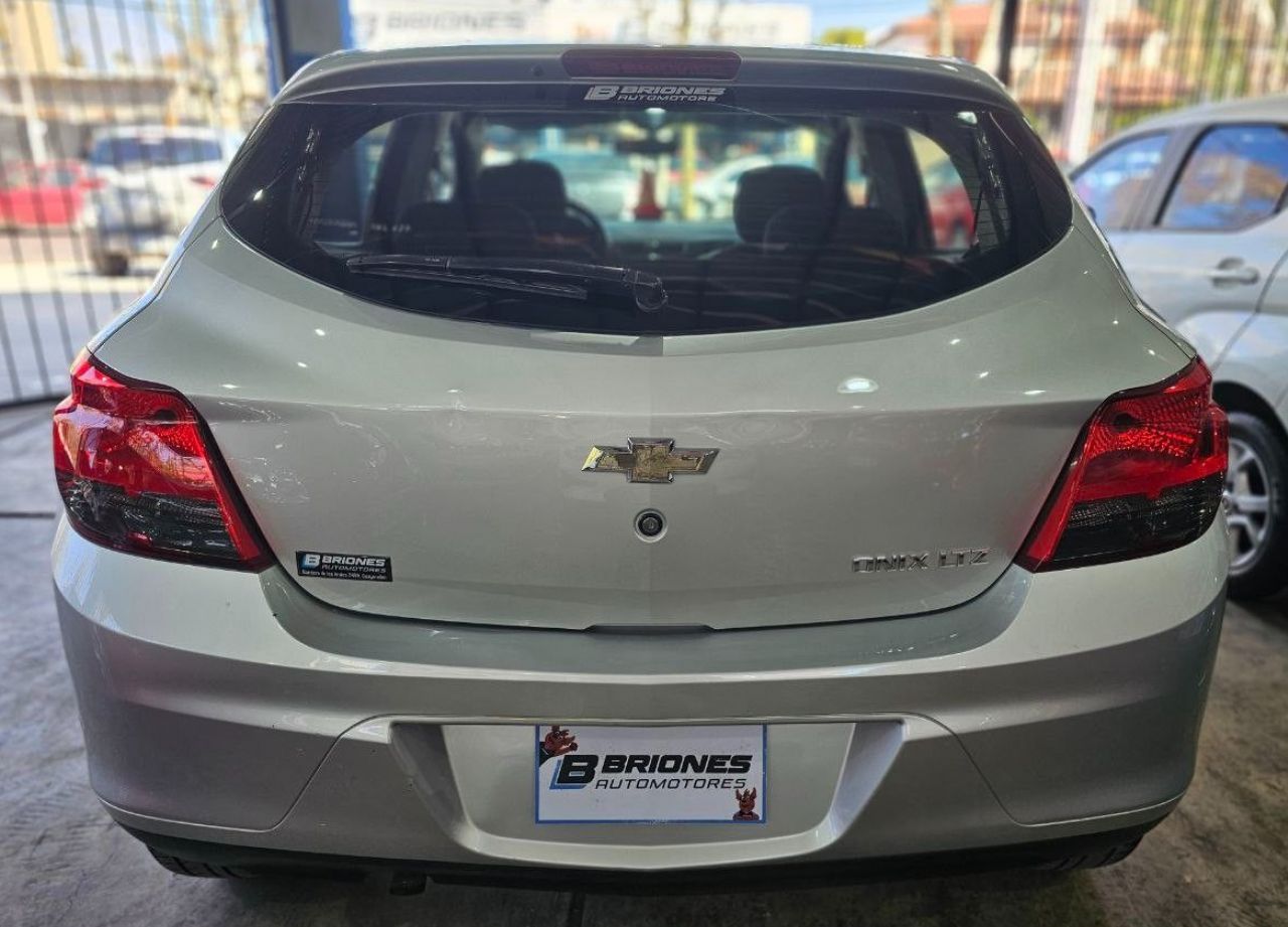 Chevrolet Onix Usado en Mendoza, deRuedas