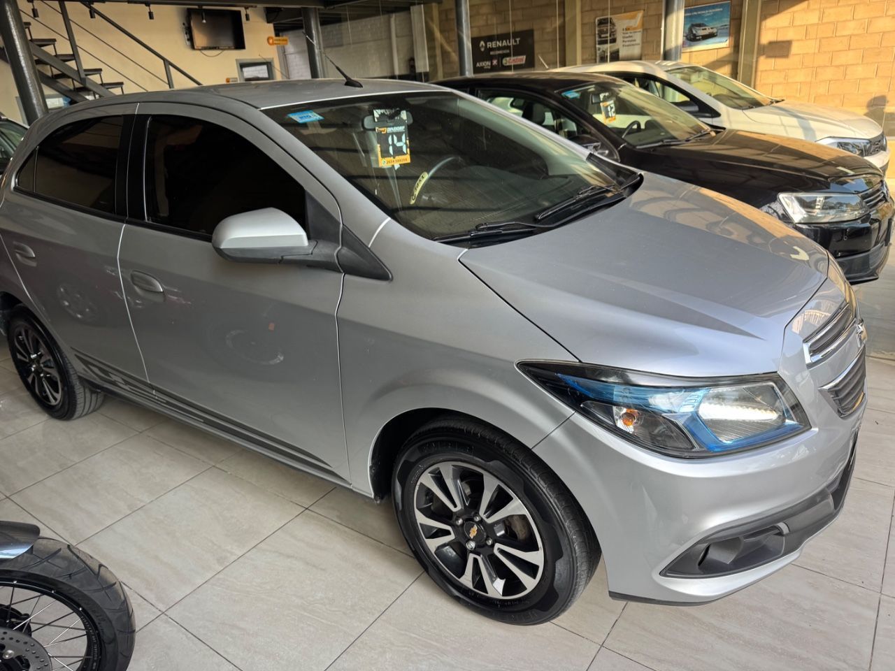 Chevrolet Onix Usado Financiado en Mendoza, deRuedas