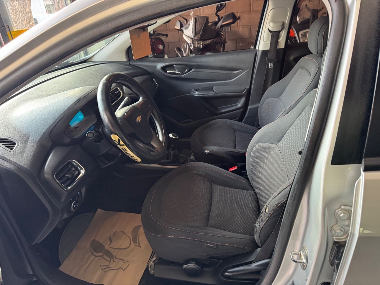 Chevrolet Onix Usado Financiado en Mendoza, deRuedas