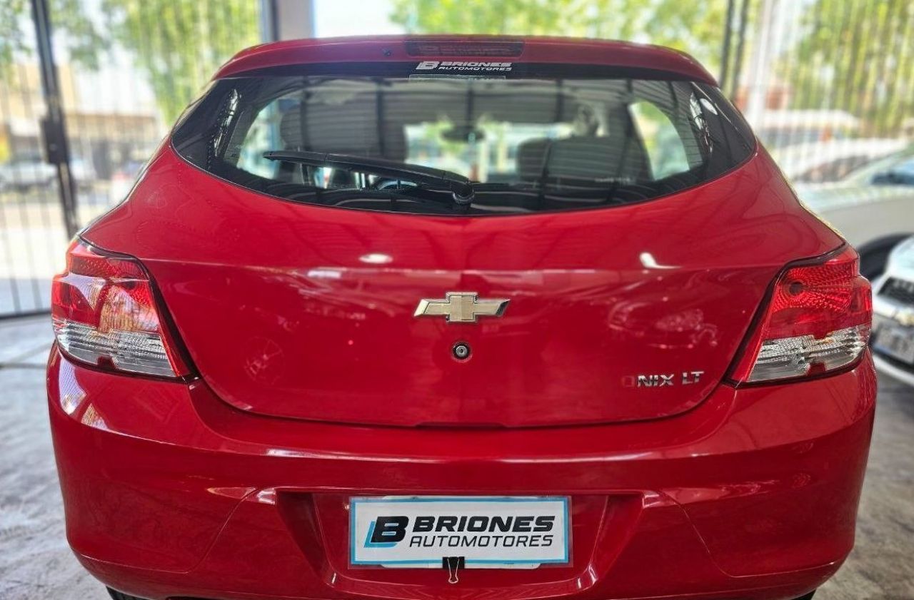 Chevrolet Onix Usado en Mendoza, deRuedas