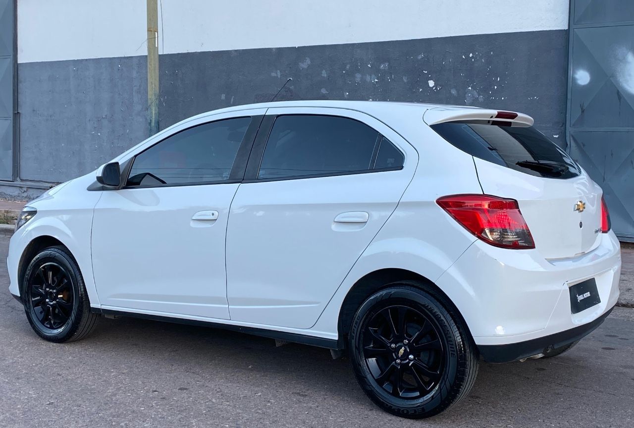 Chevrolet Onix Usado Financiado en Mendoza, deRuedas