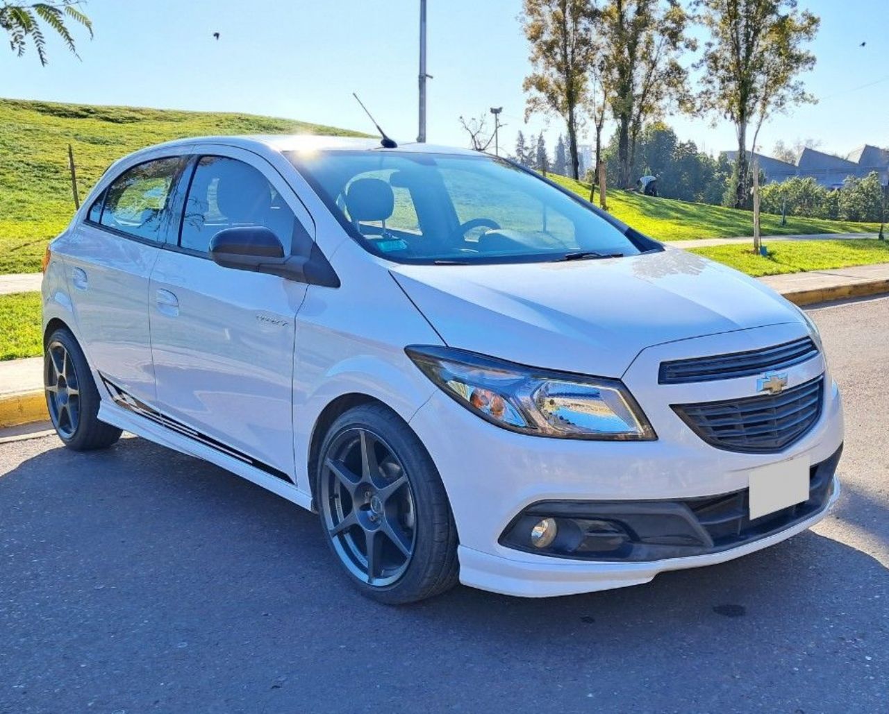 Chevrolet Onix Usado Financiado en Mendoza, deRuedas