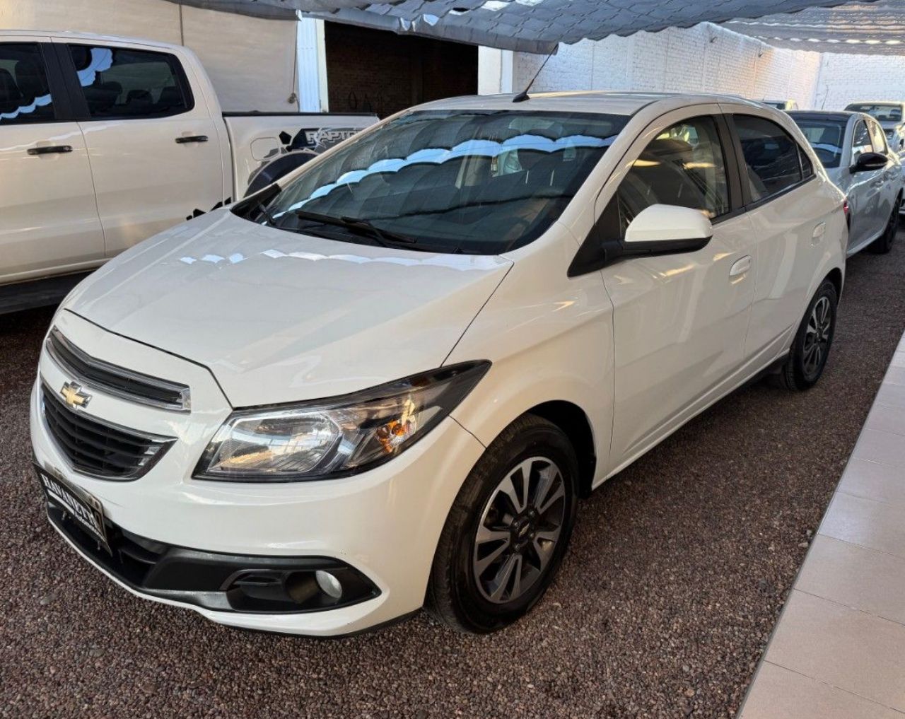 Chevrolet Onix Usado Financiado en Mendoza, deRuedas