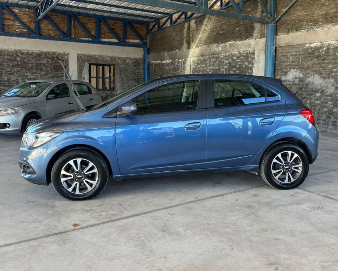 Chevrolet Onix Usado Financiado en Mendoza, deRuedas
