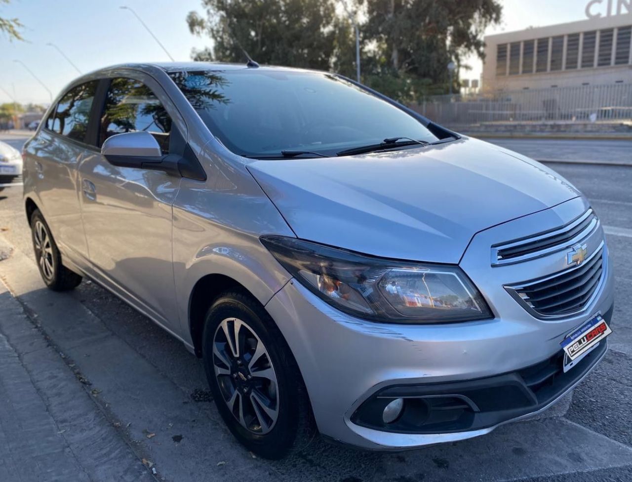 Chevrolet Onix Usado Financiado en San Juan, deRuedas