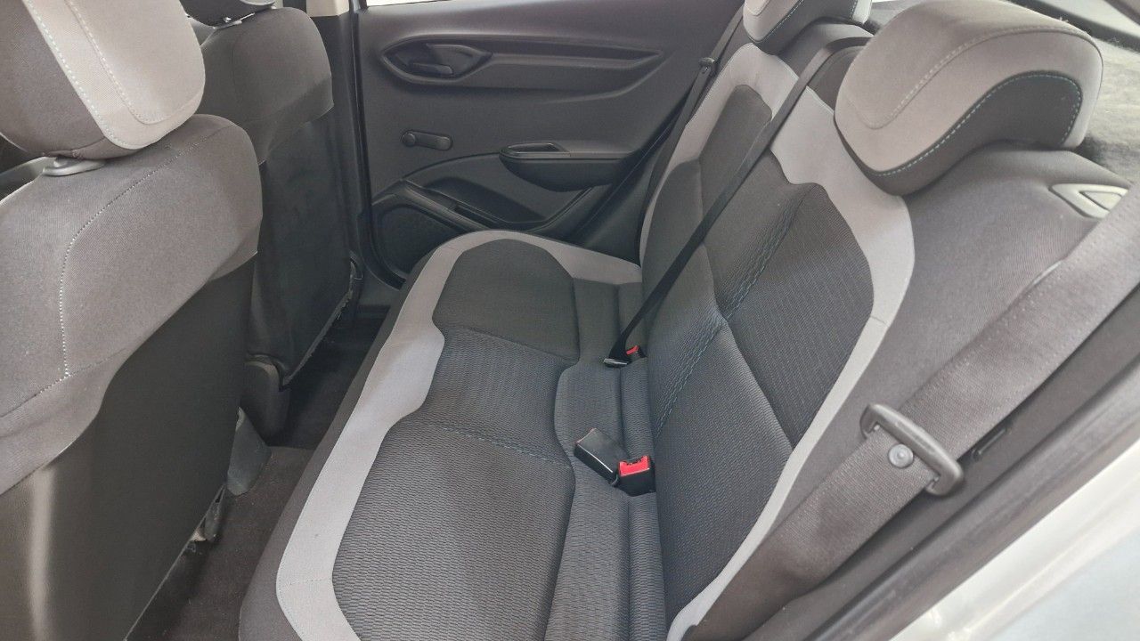 Chevrolet Onix Usado Financiado en Mendoza, deRuedas