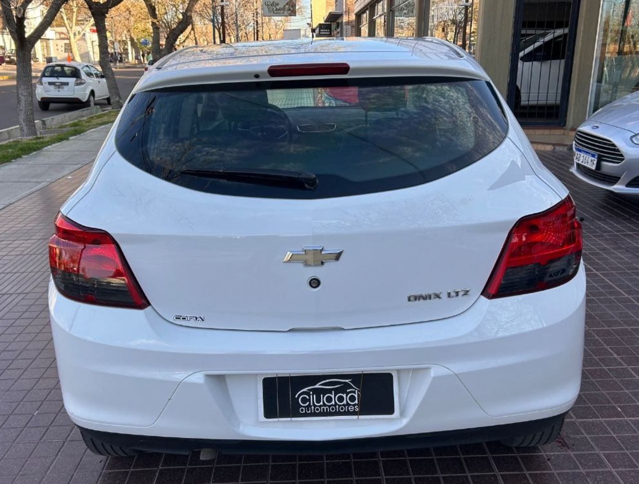 Chevrolet Onix Usado Financiado en Mendoza, deRuedas