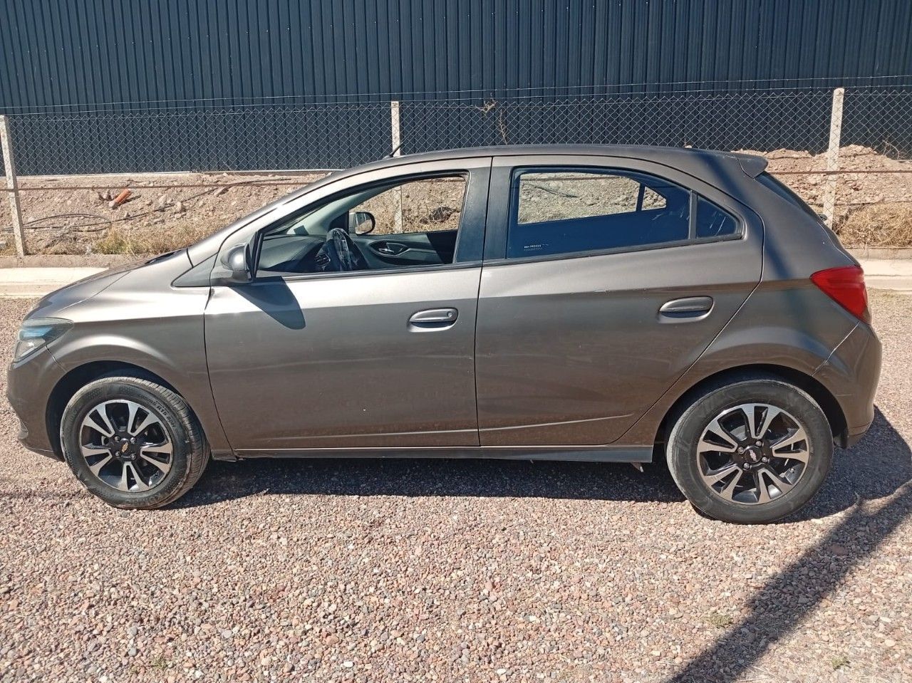 Chevrolet Onix Usado Financiado en Mendoza, deRuedas