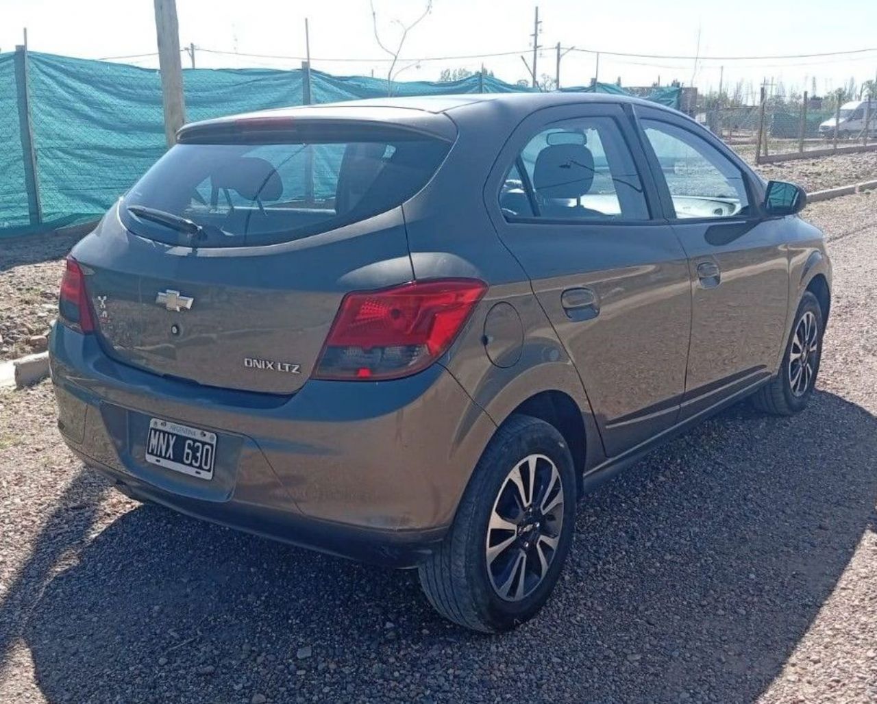 Chevrolet Onix Usado Financiado en Mendoza, deRuedas