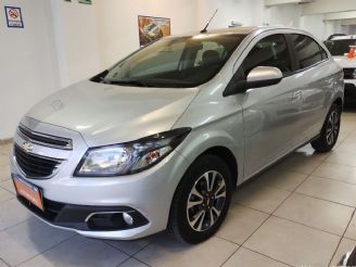 Chevrolet Onix Usado en Mendoza Financiado