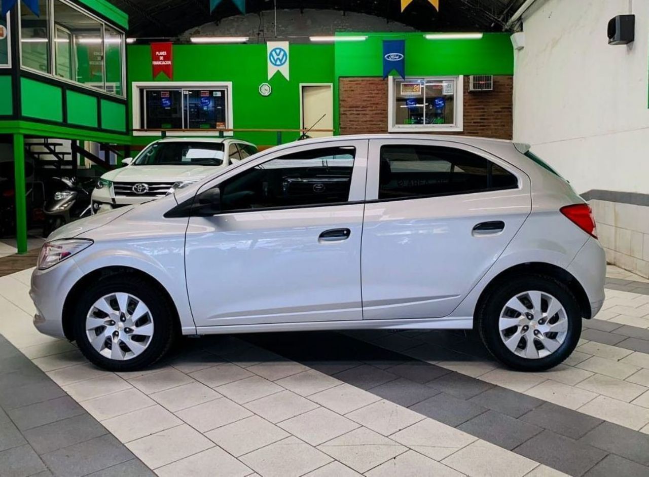 Chevrolet Onix Usado Financiado en Córdoba, deRuedas