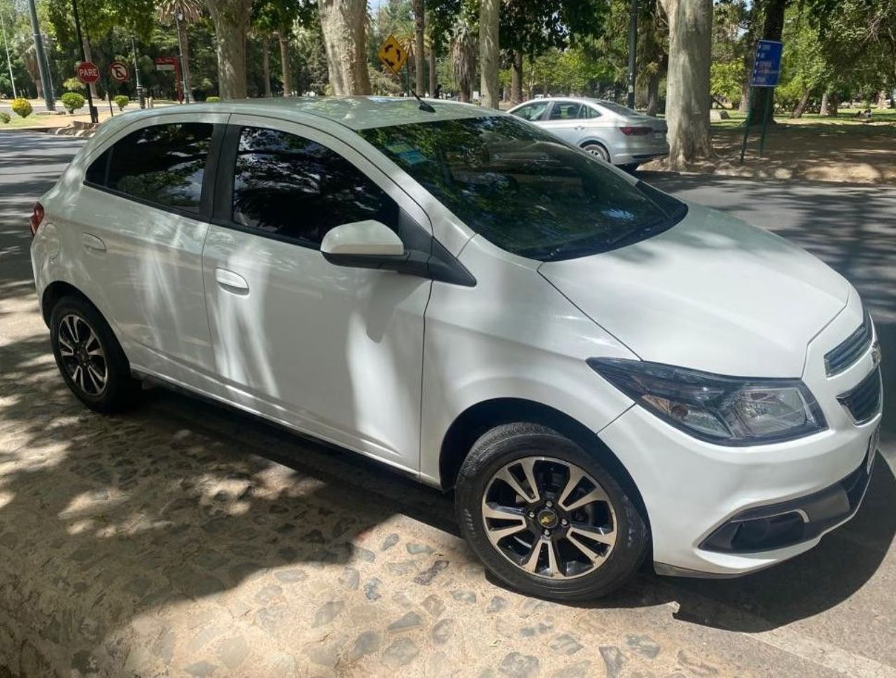 Chevrolet Onix Usado en Mendoza, deRuedas