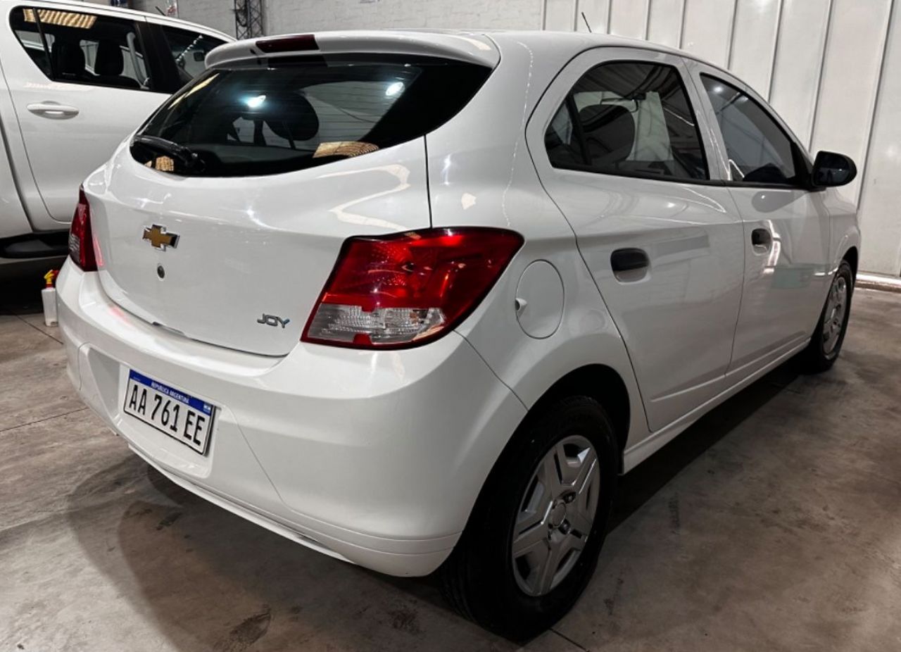 Chevrolet Onix Usado Financiado en Mendoza, deRuedas