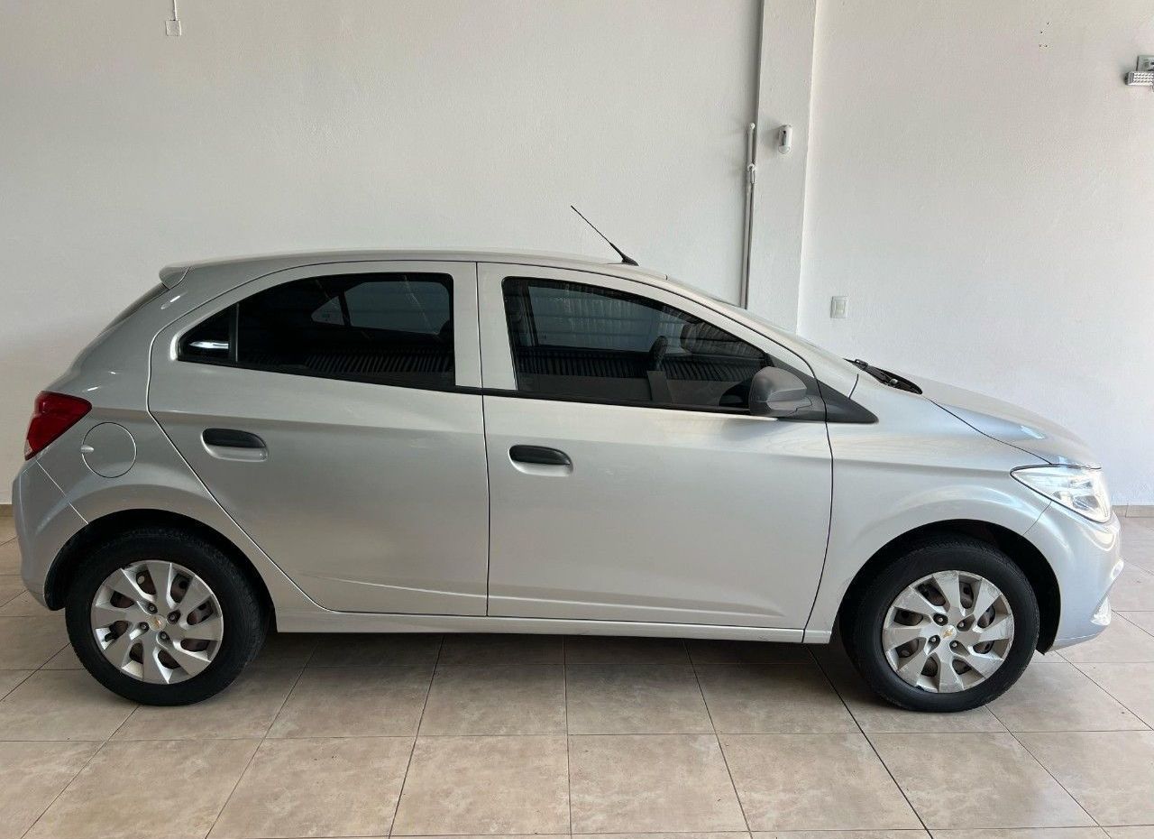 Chevrolet Onix Usado Financiado en Córdoba, deRuedas