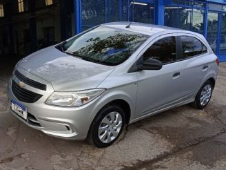 Chevrolet Onix Usado en Mendoza Financiado