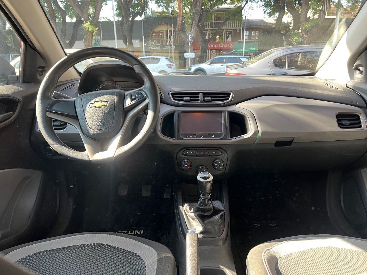 Chevrolet Onix Usado Financiado en Mendoza, deRuedas