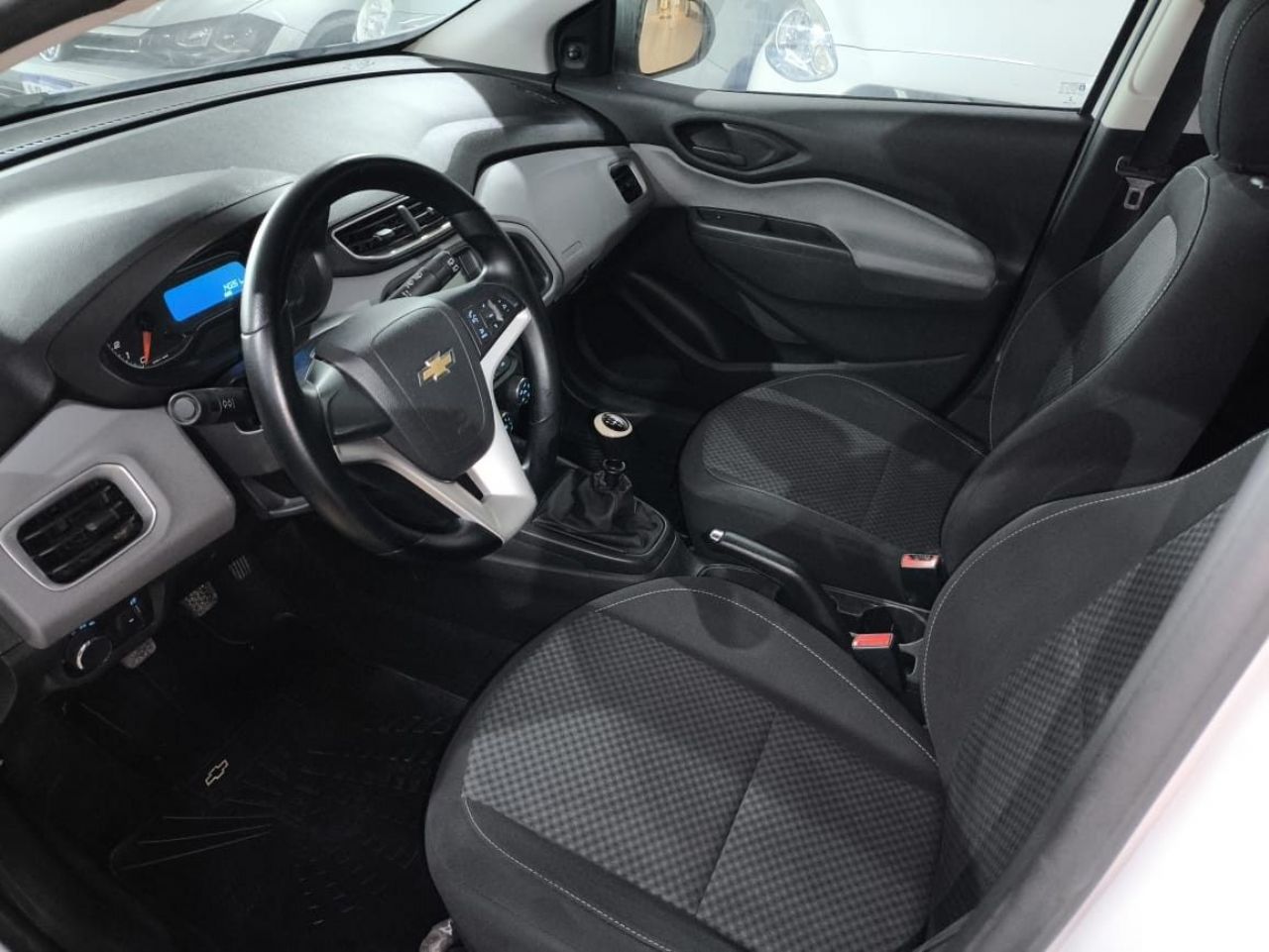 Chevrolet Onix Usado Financiado en Córdoba, deRuedas
