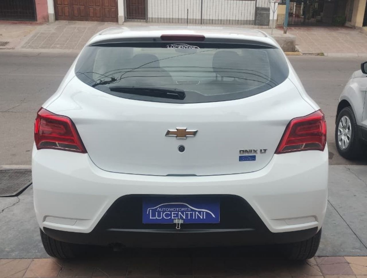 Chevrolet Onix Usado Financiado en Mendoza, deRuedas