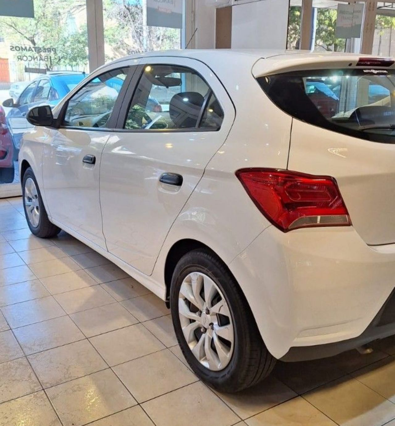 Chevrolet Onix Usado Financiado en Córdoba, deRuedas