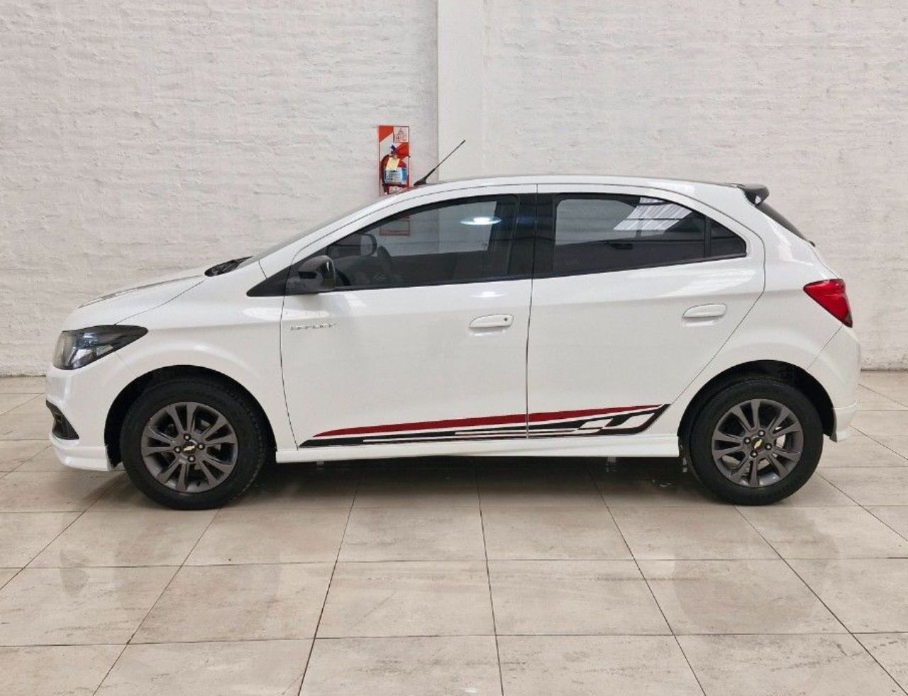 Chevrolet Onix Usado Financiado en Mendoza, deRuedas