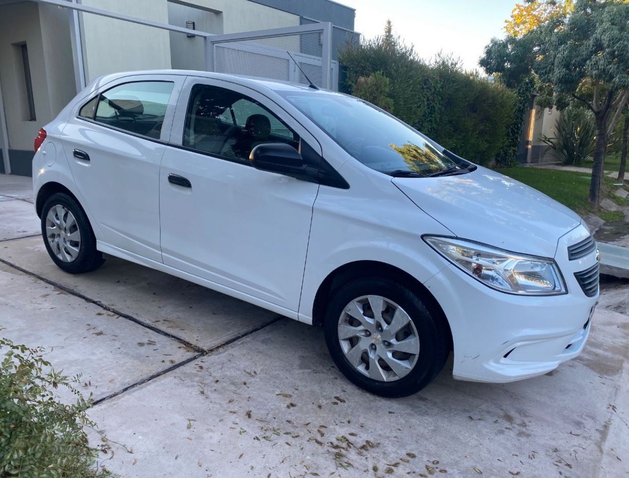 Chevrolet Onix Usado en Mendoza, deRuedas