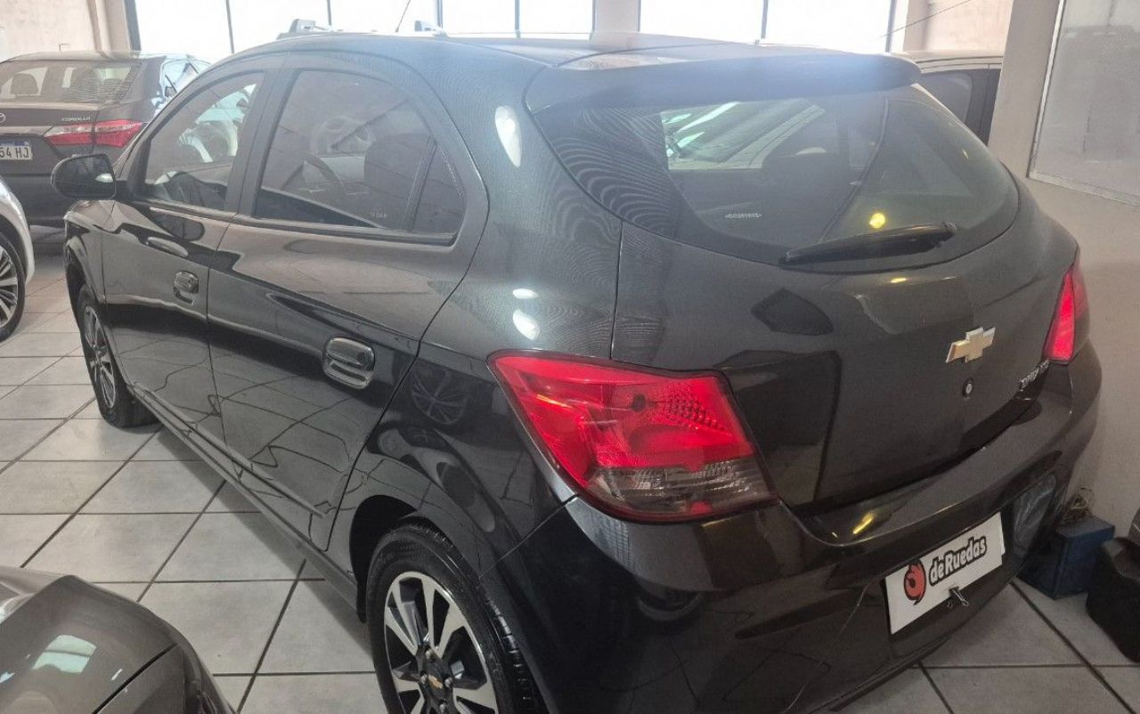 Chevrolet Onix Usado Financiado en Mendoza, deRuedas
