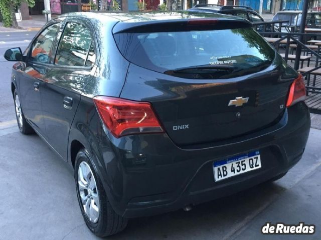 Chevrolet Onix Usado en Mendoza, deRuedas