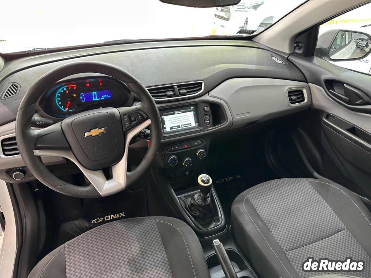 Chevrolet Onix Usado en Mendoza, deRuedas