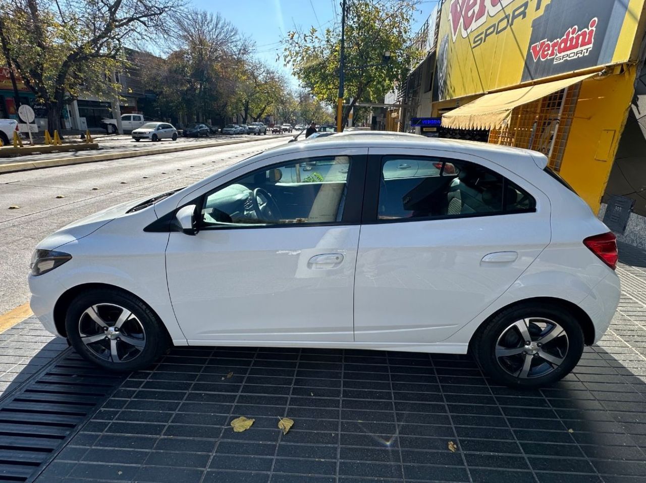 Chevrolet Onix Usado en Mendoza, deRuedas
