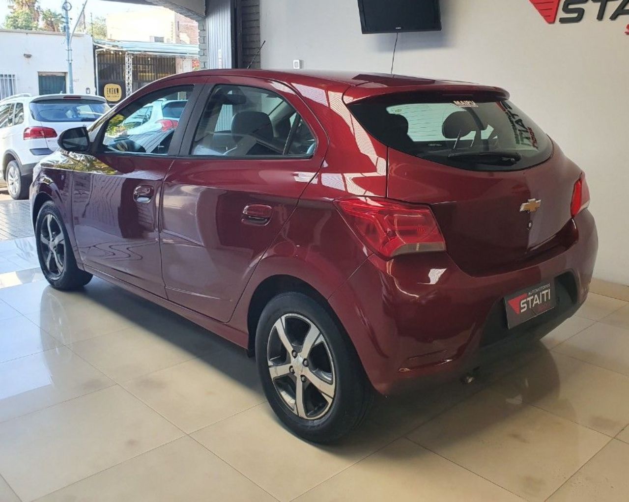 Chevrolet Onix Usado Financiado en Mendoza, deRuedas