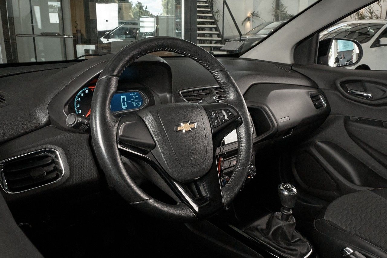 Chevrolet Onix Usado Financiado en Córdoba, deRuedas