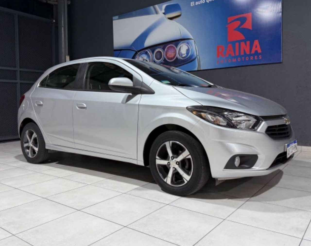 Chevrolet Onix Usado Financiado en Mendoza, deRuedas