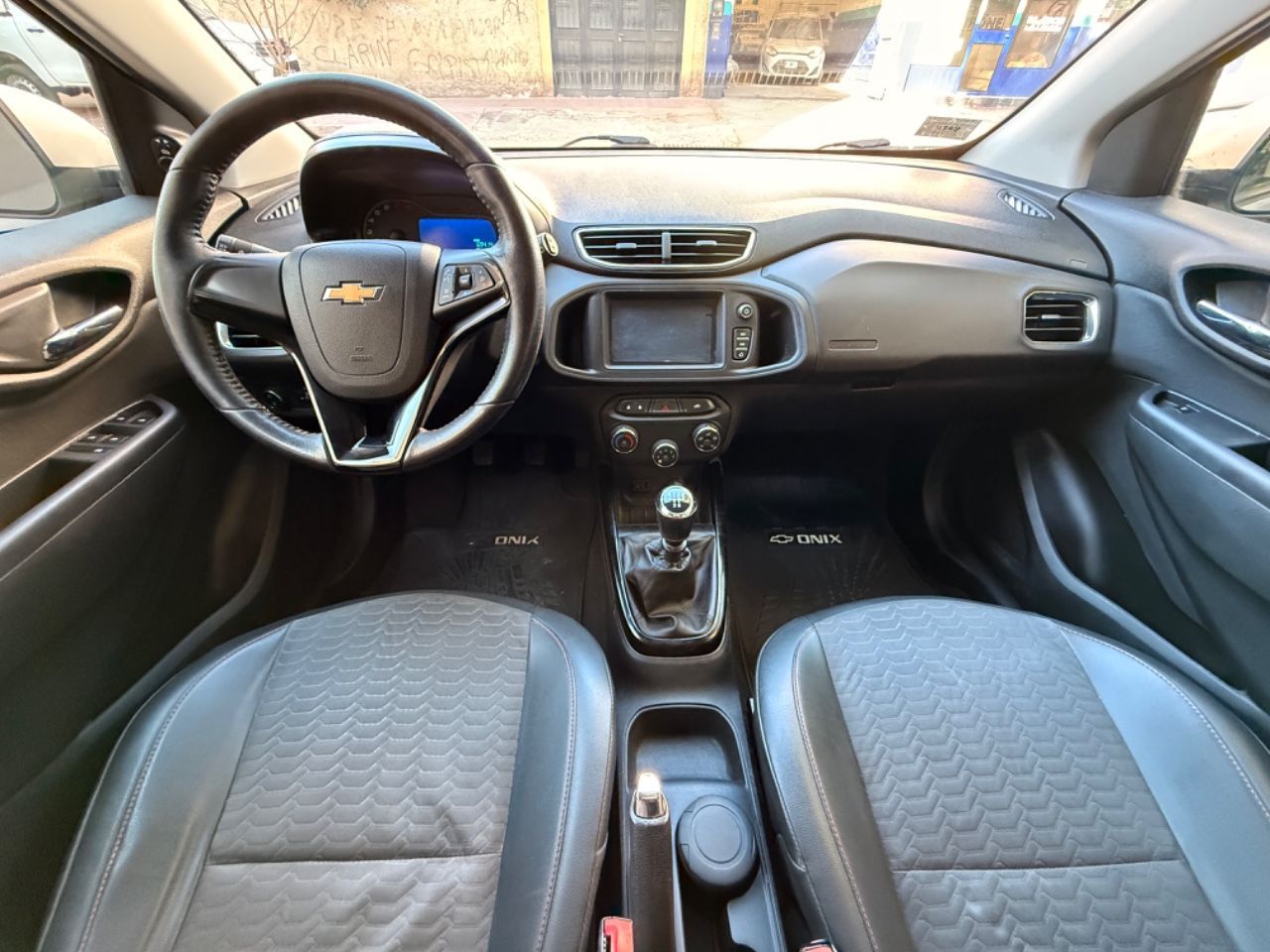 Chevrolet Onix Usado Financiado en Mendoza, deRuedas