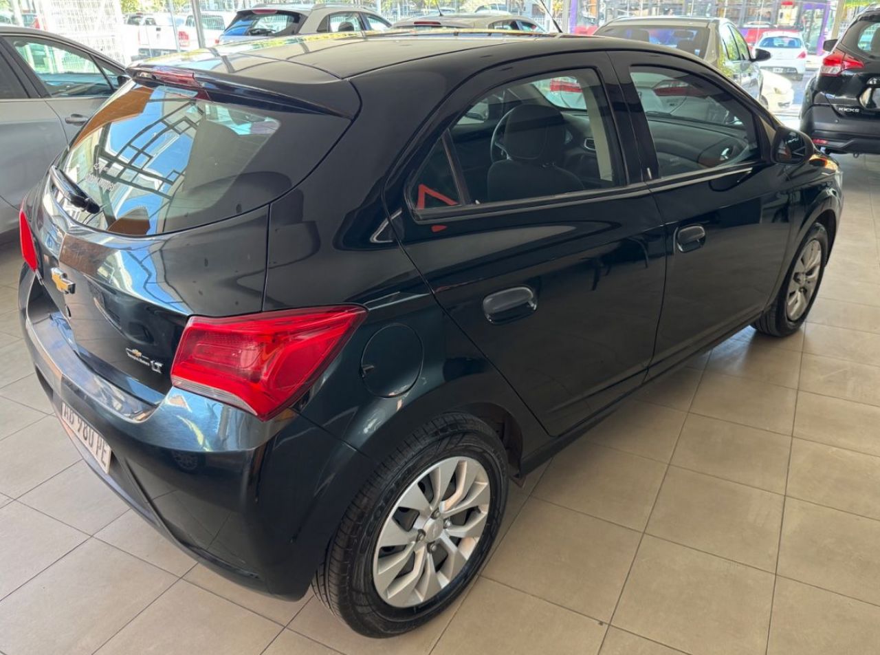 Chevrolet Onix Usado Financiado en Mendoza, deRuedas