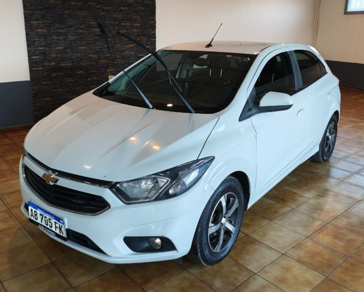 Chevrolet Onix Usado Financiado en Mendoza, deRuedas