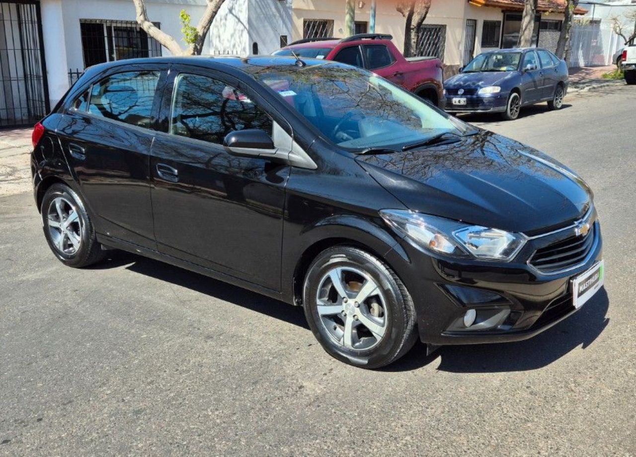 Chevrolet Onix Usado Financiado en Mendoza, deRuedas