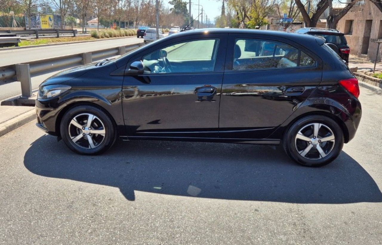 Chevrolet Onix Usado Financiado en Mendoza, deRuedas
