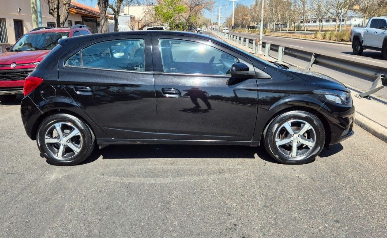 Chevrolet Onix Usado Financiado en Mendoza, deRuedas