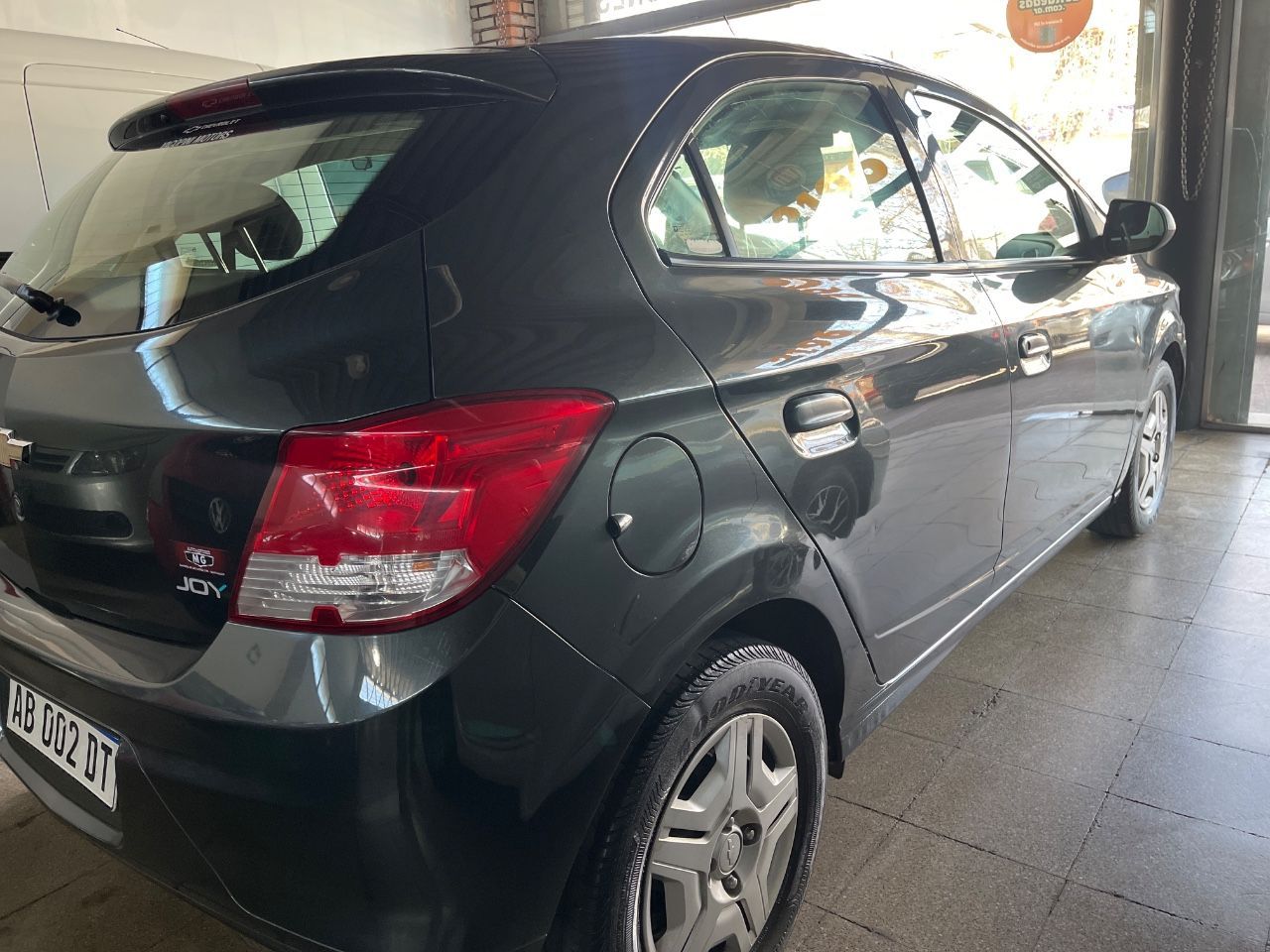 Chevrolet Onix Usado Financiado en Mendoza, deRuedas