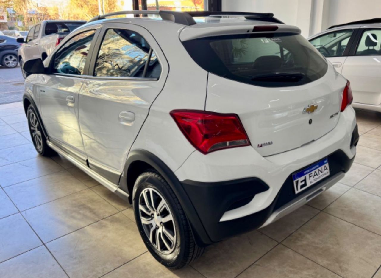 Chevrolet Onix Usado Financiado en Mendoza, deRuedas